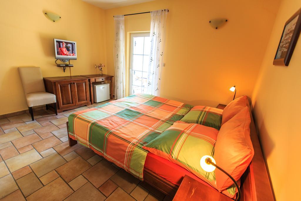Damonte - Apartments And Rooms Budua Esterno foto